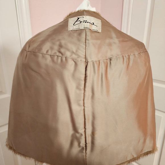 Elegant Blonde Mink Fur Stole - Picture 6 of 13